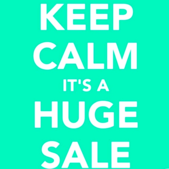 JEWELRY, JEWELRY BOX, PURSE CHARMS, KEYCHAINS, LOUIS VUITTON - Picture 1 of 1